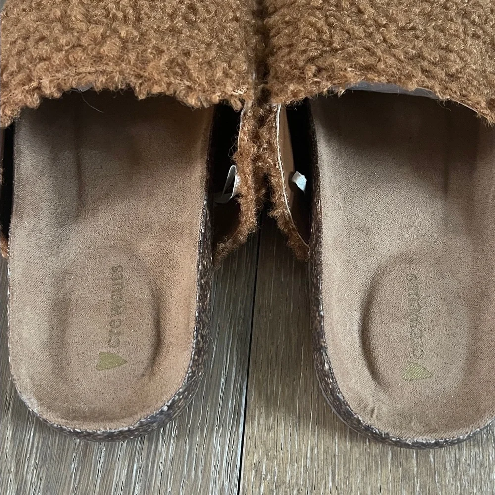 NWOT Girl's J. Crew Crewcuts Brown Sherpa Slide Mules - Size 2
